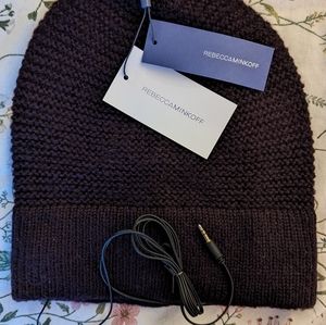 Built in headphone beanie